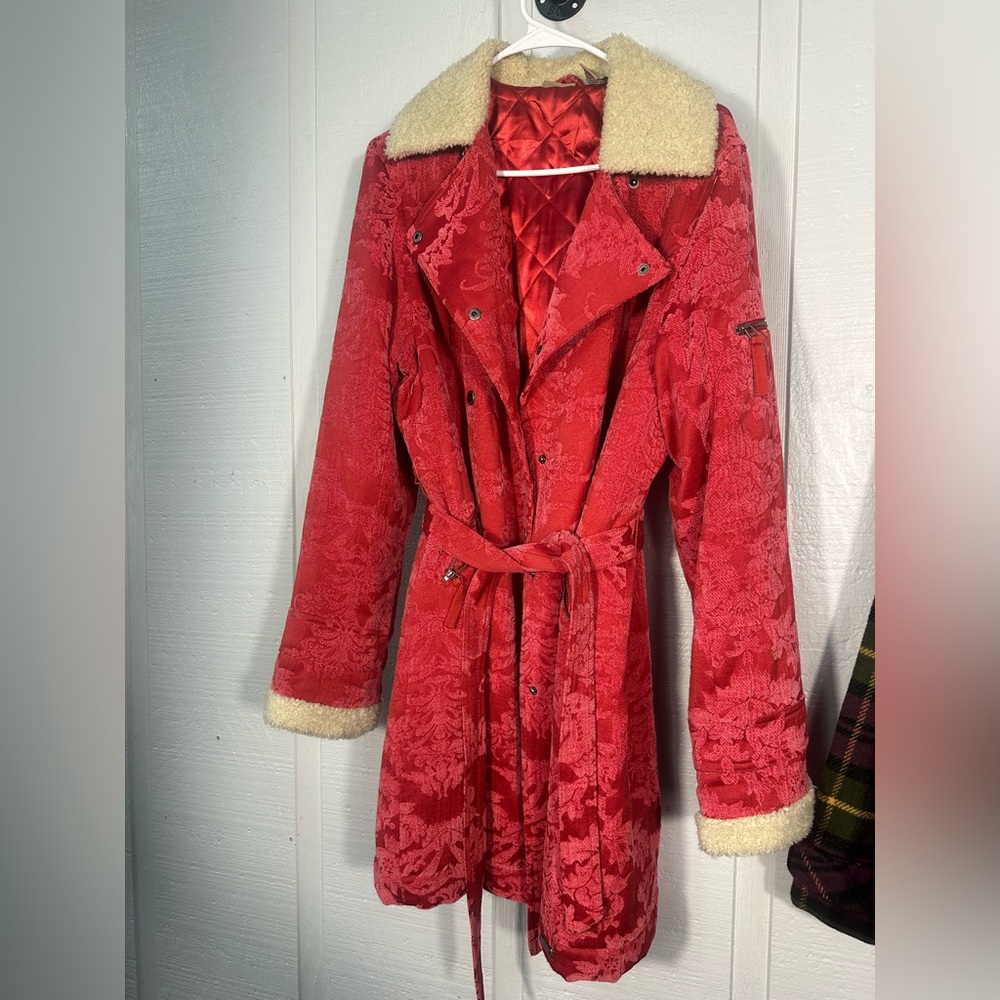 Ruff Hewn Vintage Red Jacquard Belted Coat Size Large EUC